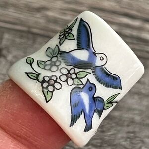 Vtg Porcelain Thimble With Flirting Blue Birds